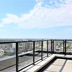 Luxury Skyline Condo In Downtown Free 24/7 Parking