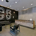 Luxury Skyline Condo In Downtown Free 24/7 Parking