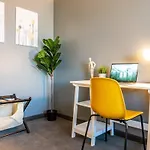 New Listing Luxurious Downtown Loft Heated Parking Rooftop Patio Bbq Gym Coffee