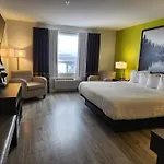 Super 8 By Wyndham Winnipeg East Mb