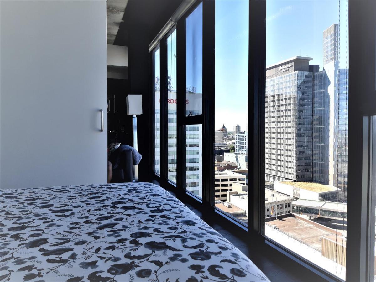 Apartment Cozy Skyline In Downtown, Across Canada Life Centre *