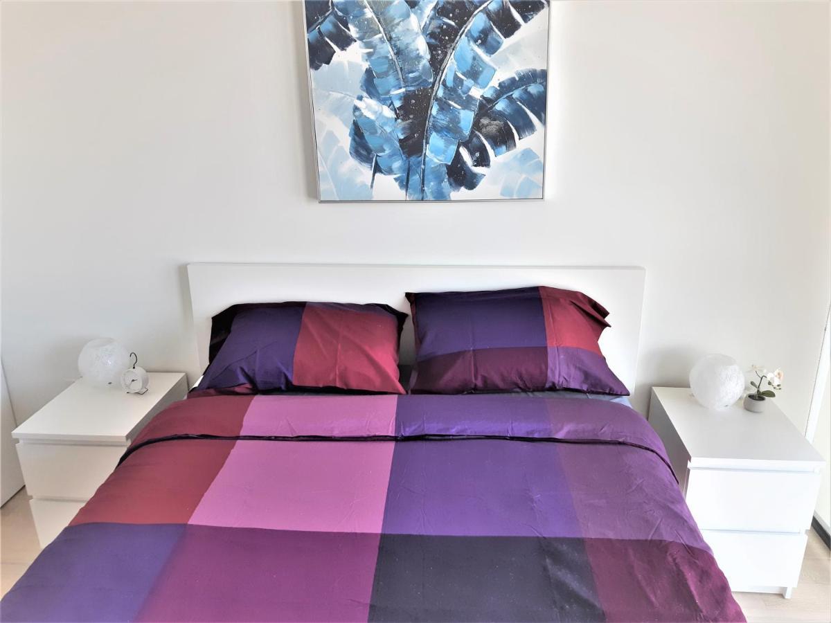 Apartment Luxury Skyline In Downtown Free 24/7 Parking *