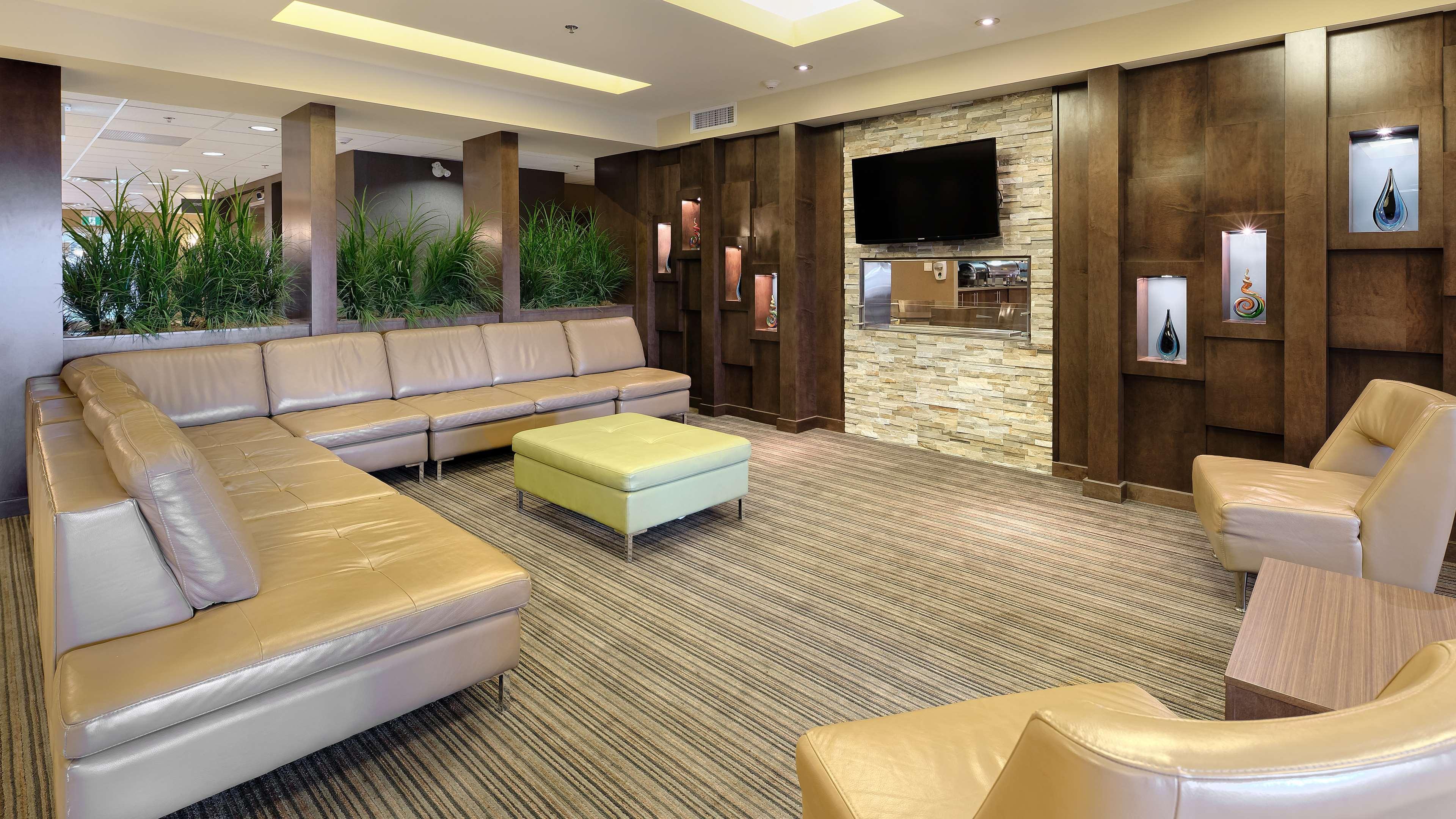 Western Winnipeg West 3*