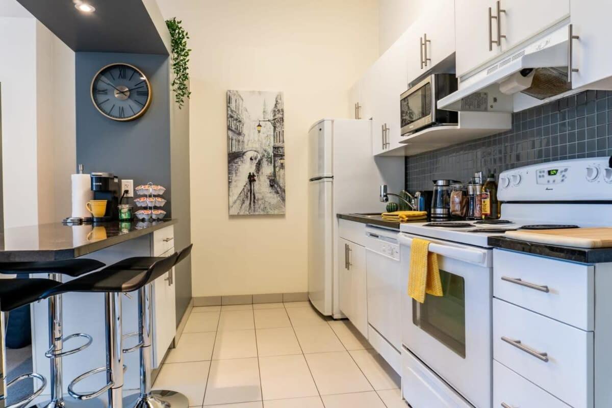 New Listing Luxurious Downtown Loft Heated Parking Rooftop Patio Bbq Gym Coffee