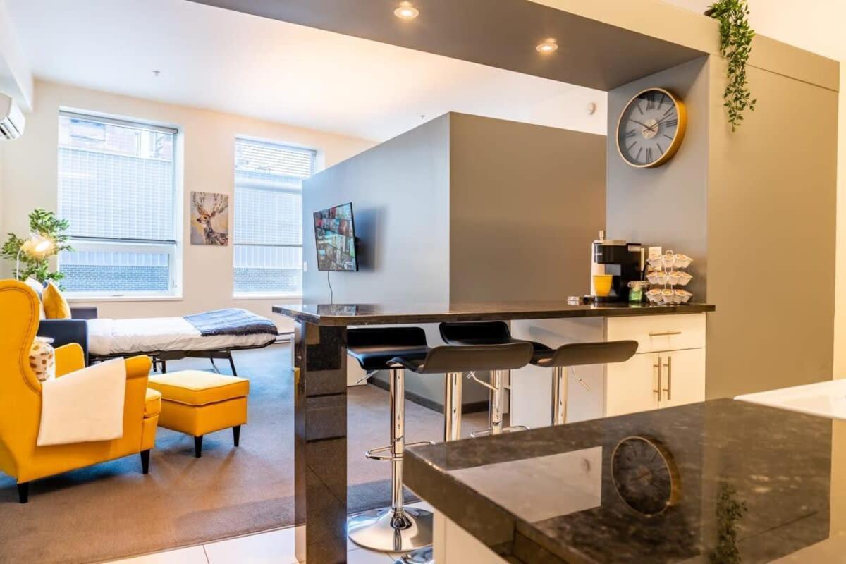 New Listing Luxurious Downtown Loft Heated Parking Rooftop Patio Bbq Gym Coffee