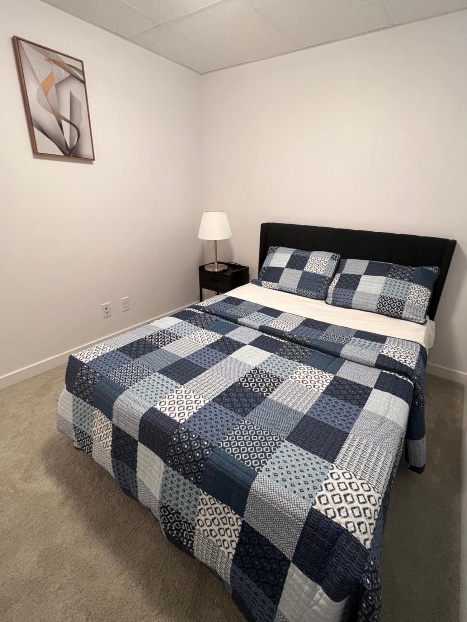 Apartment Well Furnished Basement Suite-with Private Entrance *