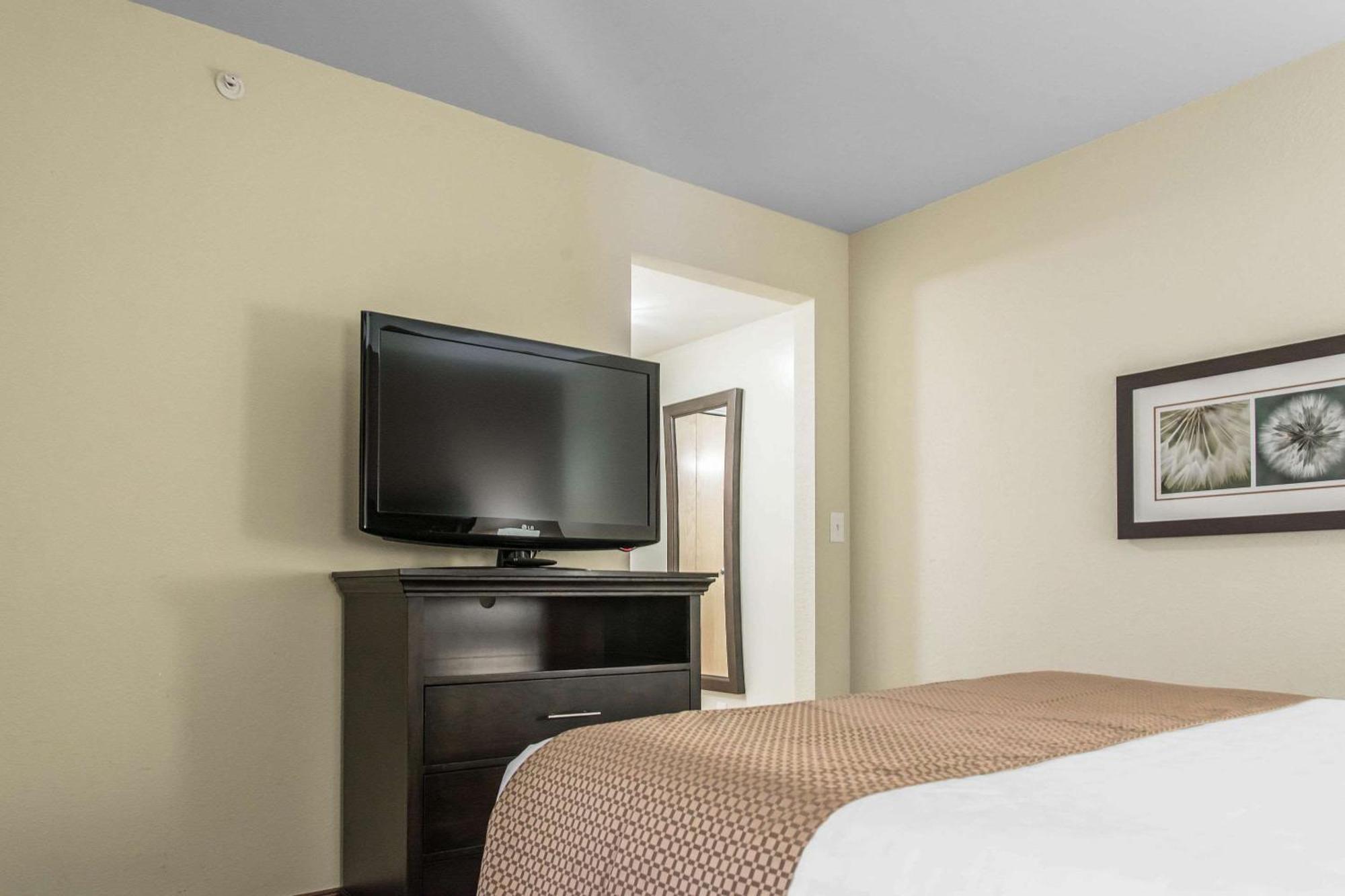 Mainstay Hotel 3*
