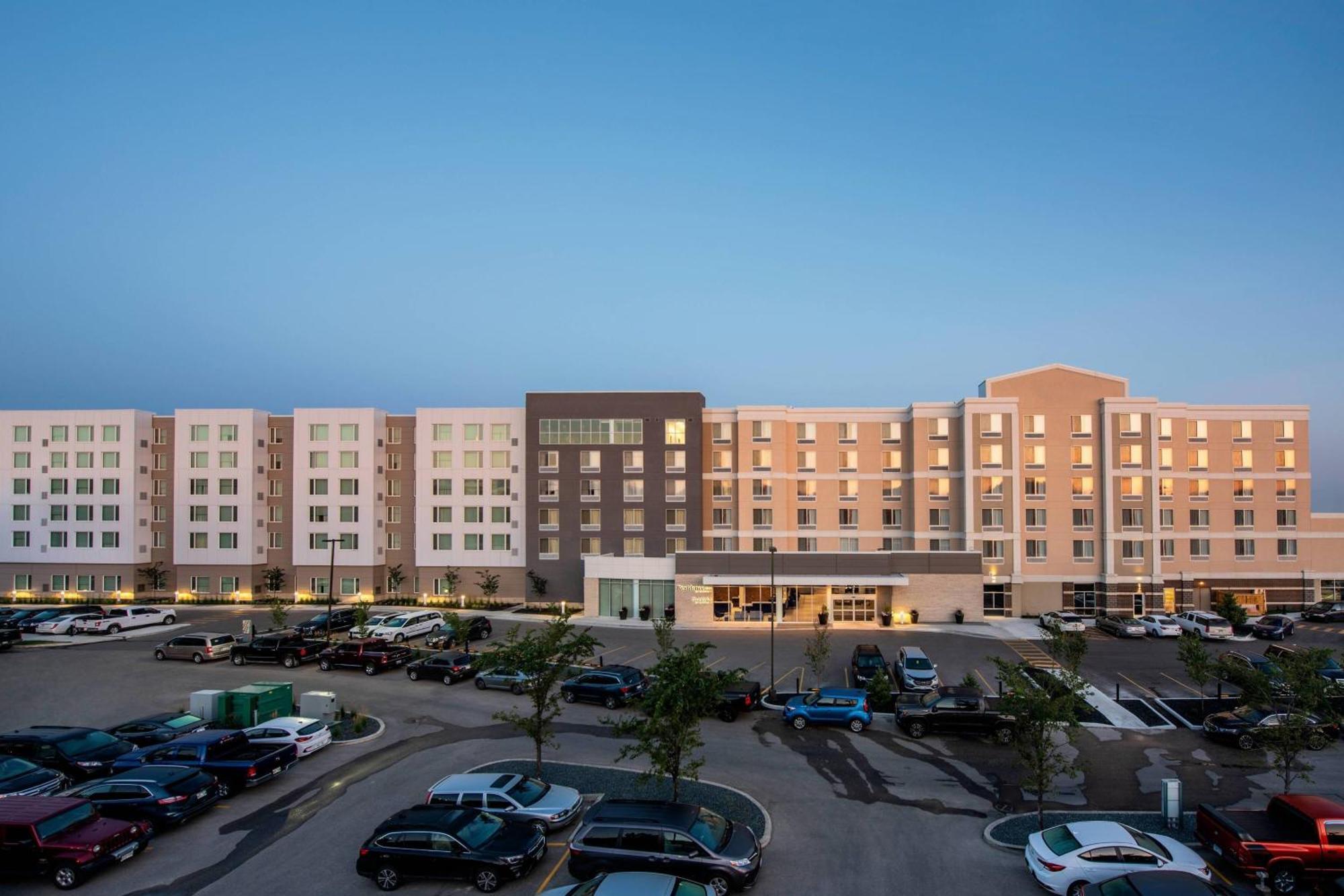 Hotel By Marriott Winnipeg