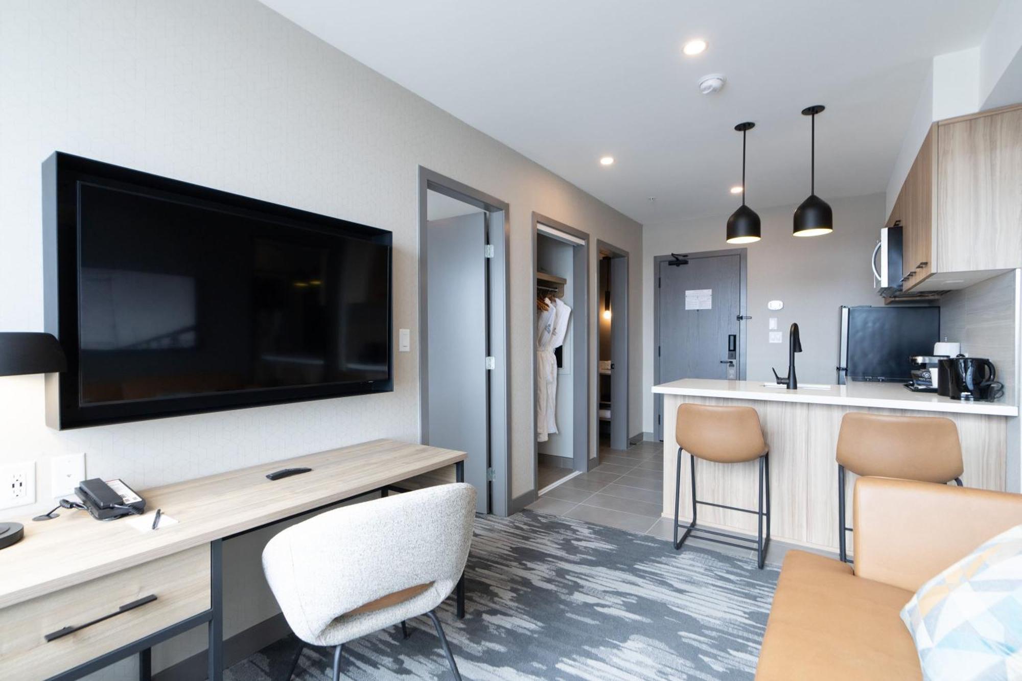 Sandman Signature Airport & Hotel Winnipeg