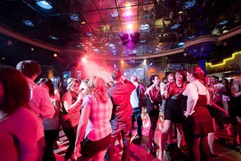 Hotel Canad Destination Centre Polo Park Winnipeg