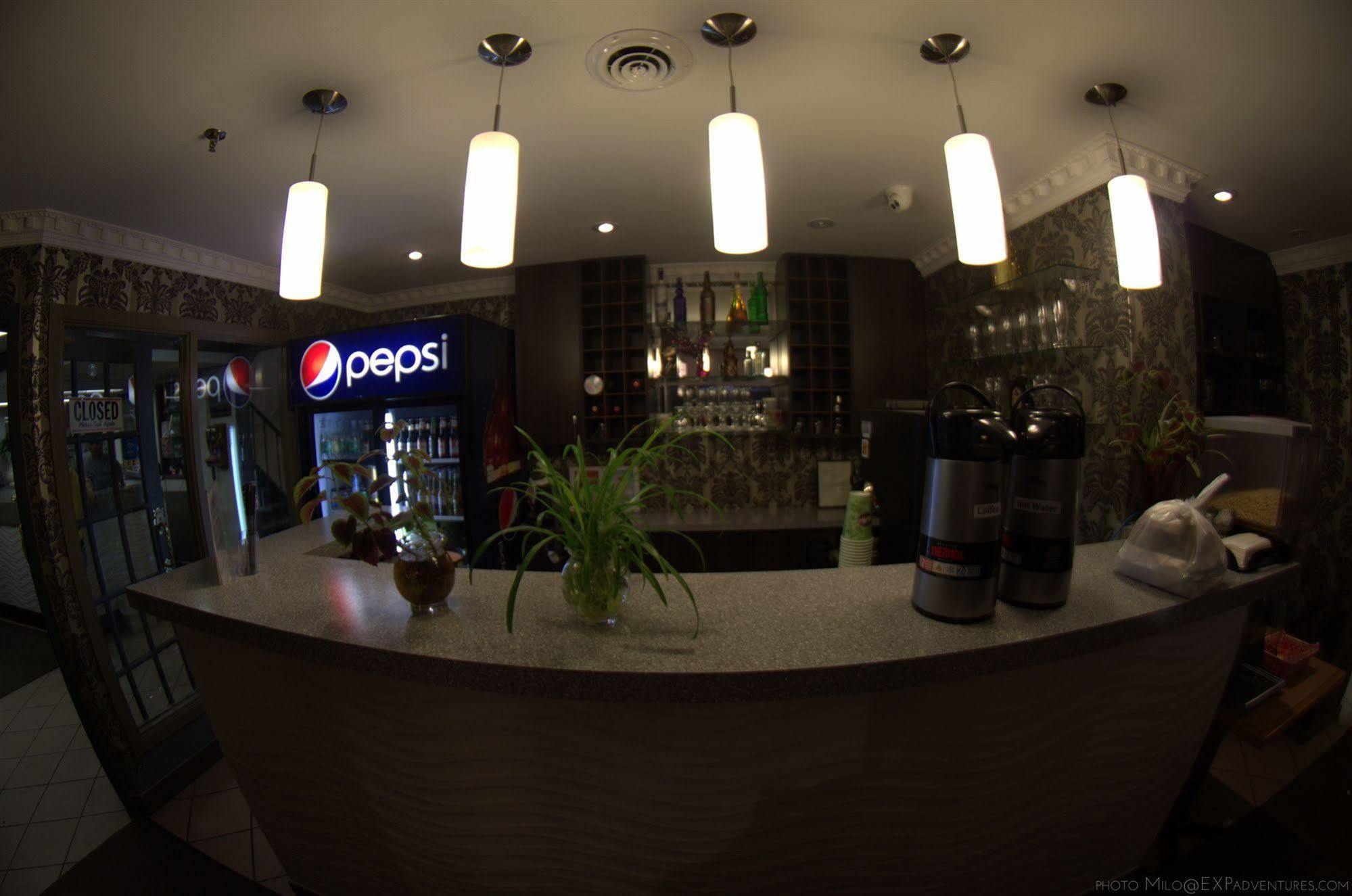 Royal Plaza 3*