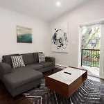 Gorgeous 2-Bedrooms Duplex Upper Unit