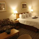 Humphry Inn And Suites