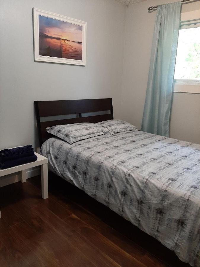 Guest house Transcona Private With Shared
