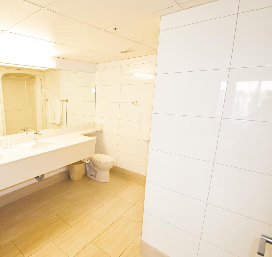 Canad Destination Centre Club Regent Casino Hotel 3*
