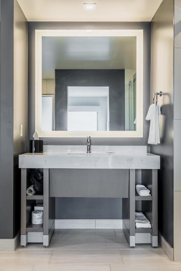 Hyatt House South Outlet Collection Hotel 3*