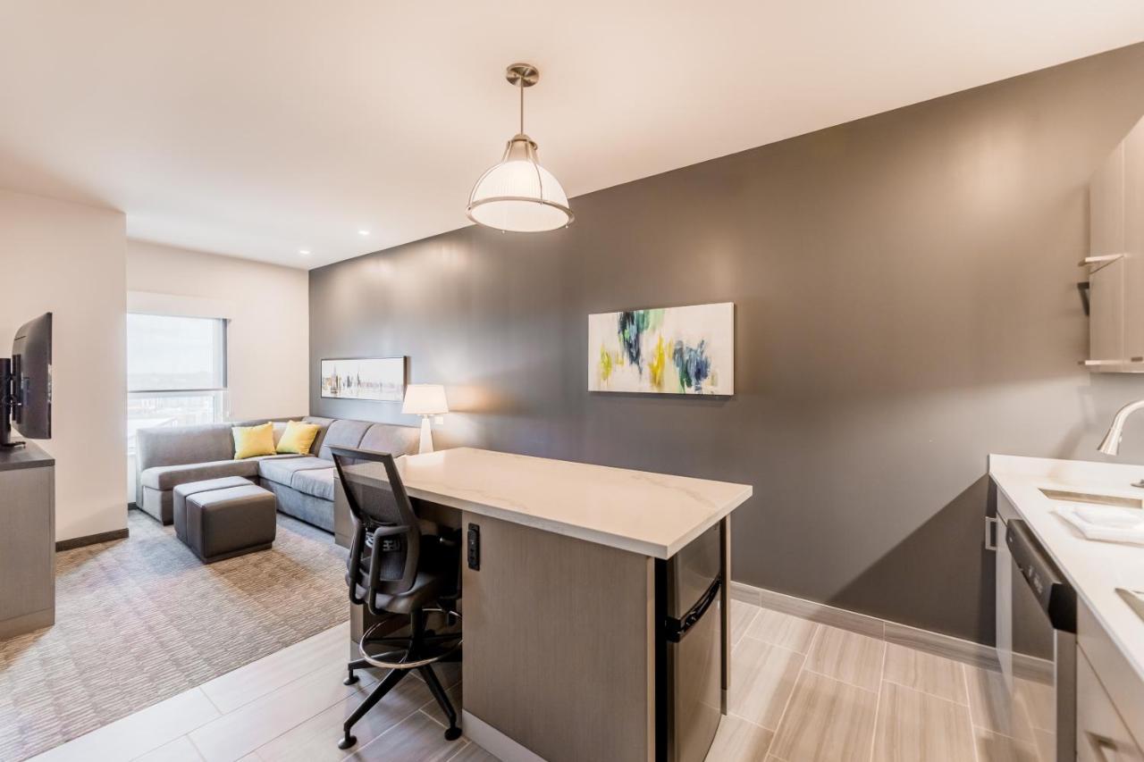 Hyatt House South Outlet Collection Winnipeg
