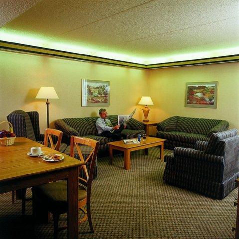 - Airport West By Ihg