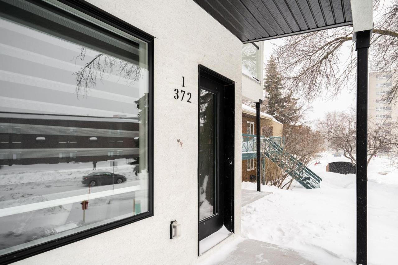 372 Enfield Crescent, 2