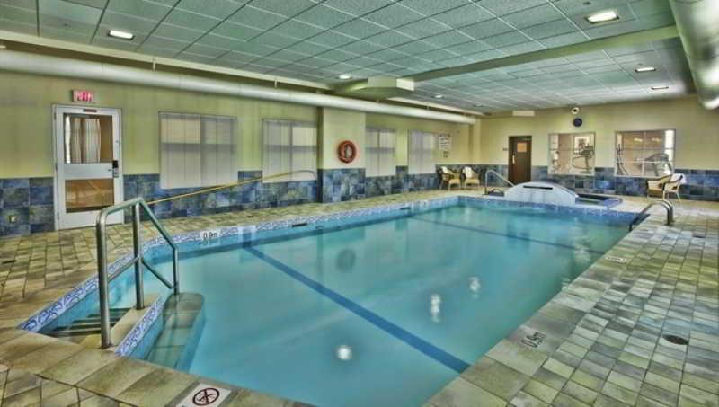 Humphry And Hotel 3*