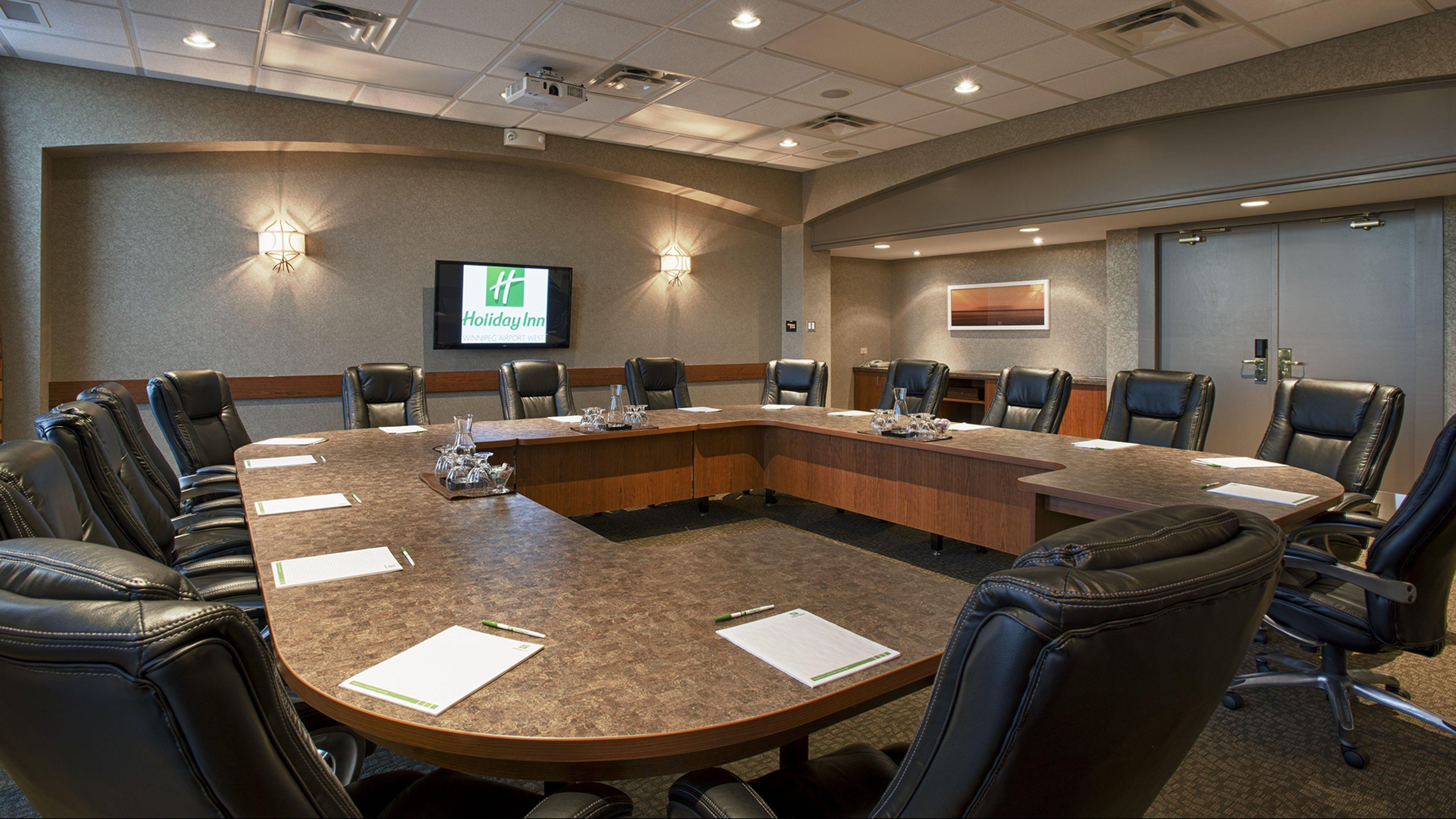 - Airport West By Ihg 3* Winnipeg