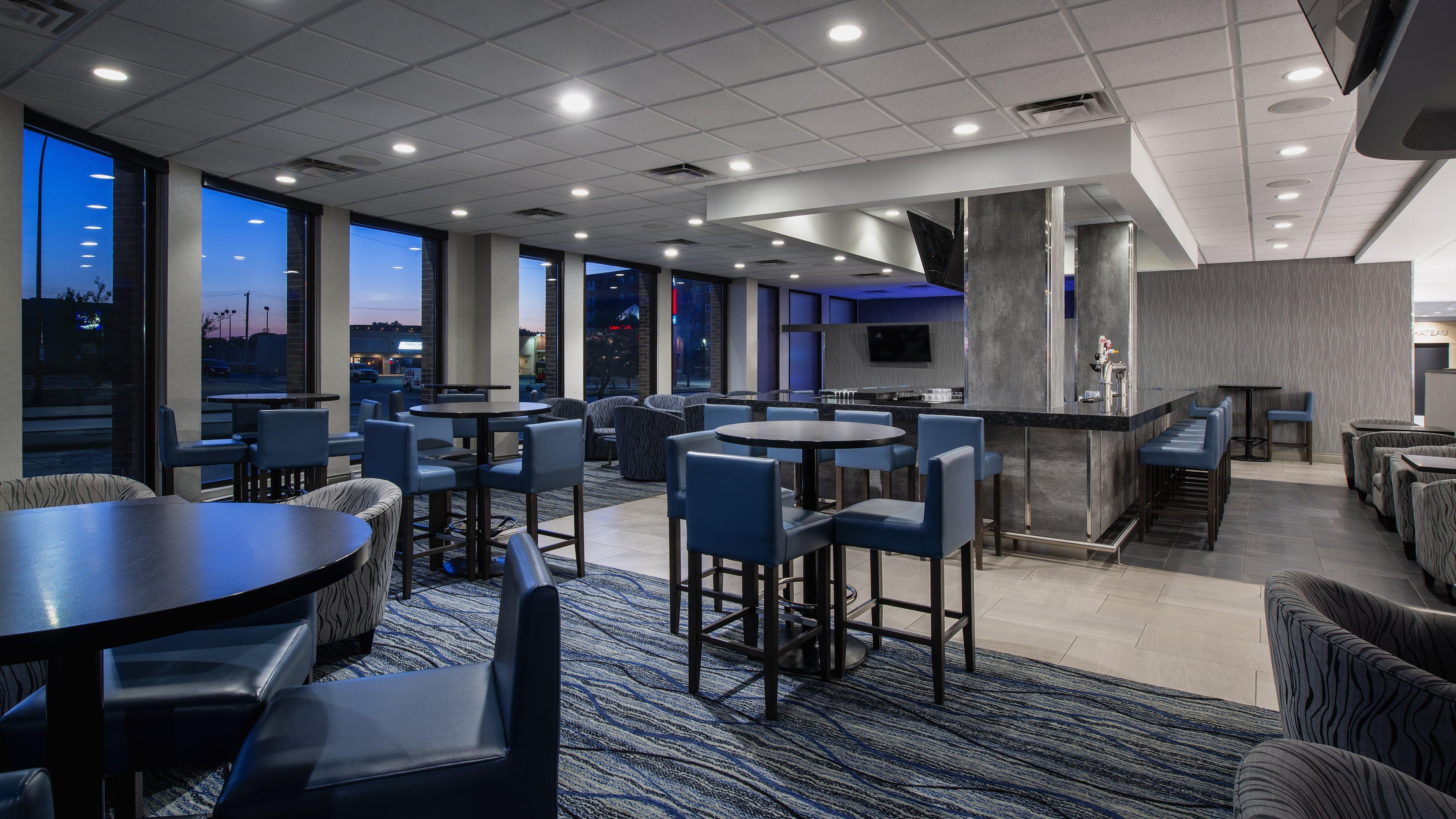- Airport West By Ihg Winnipeg