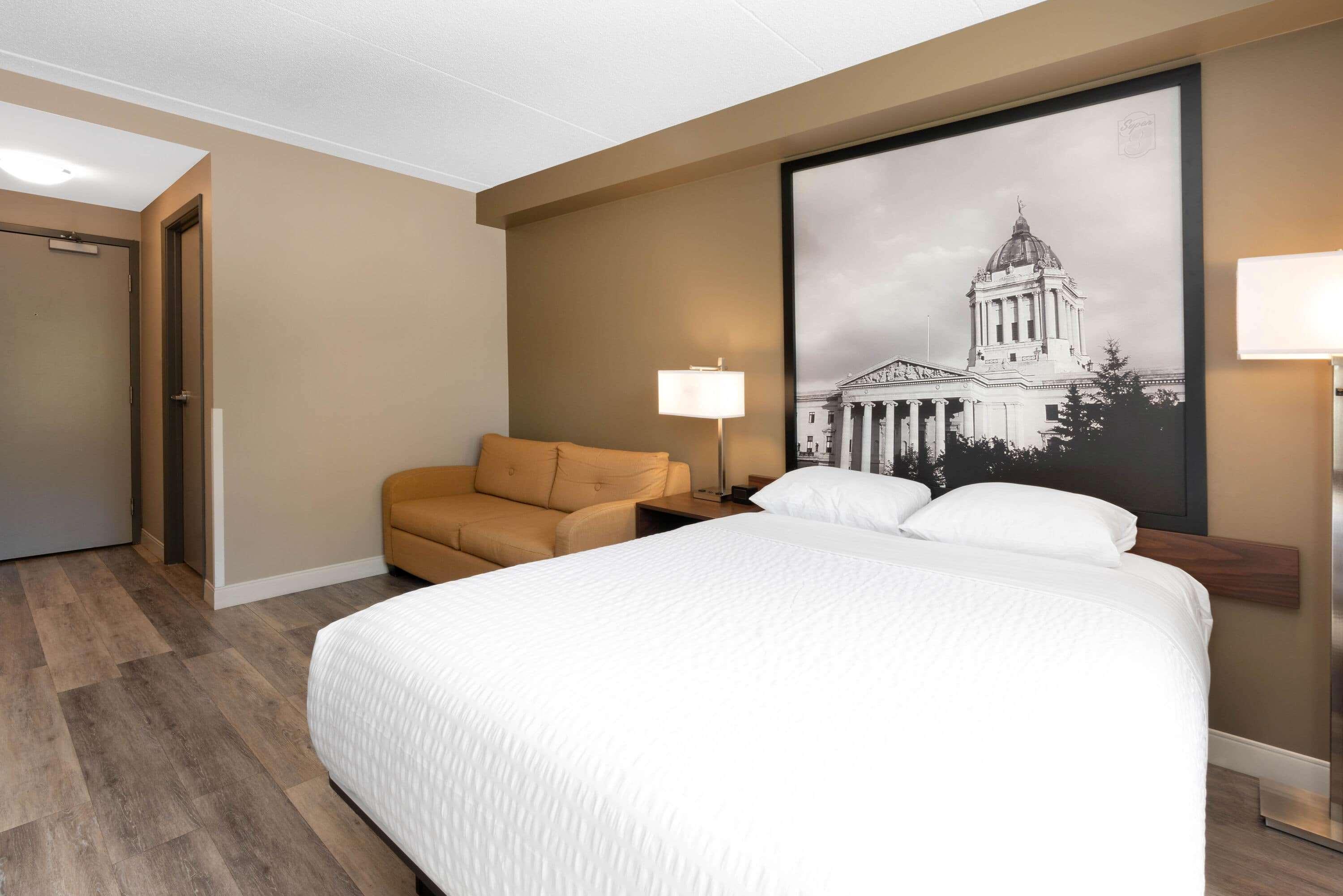 Super 8 By Wyndham West 3*