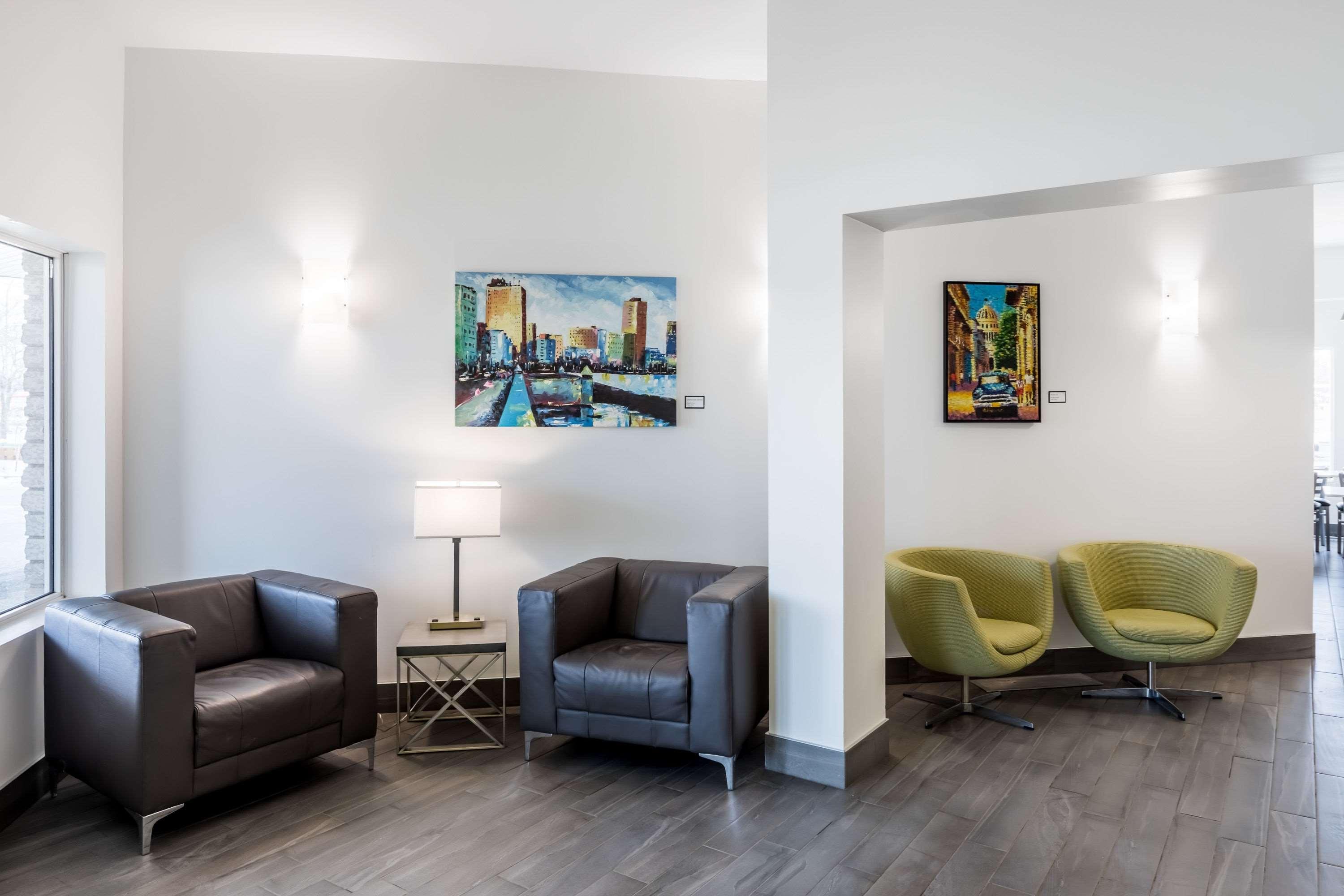 Super 8 By Wyndham West Hotel Winnipeg