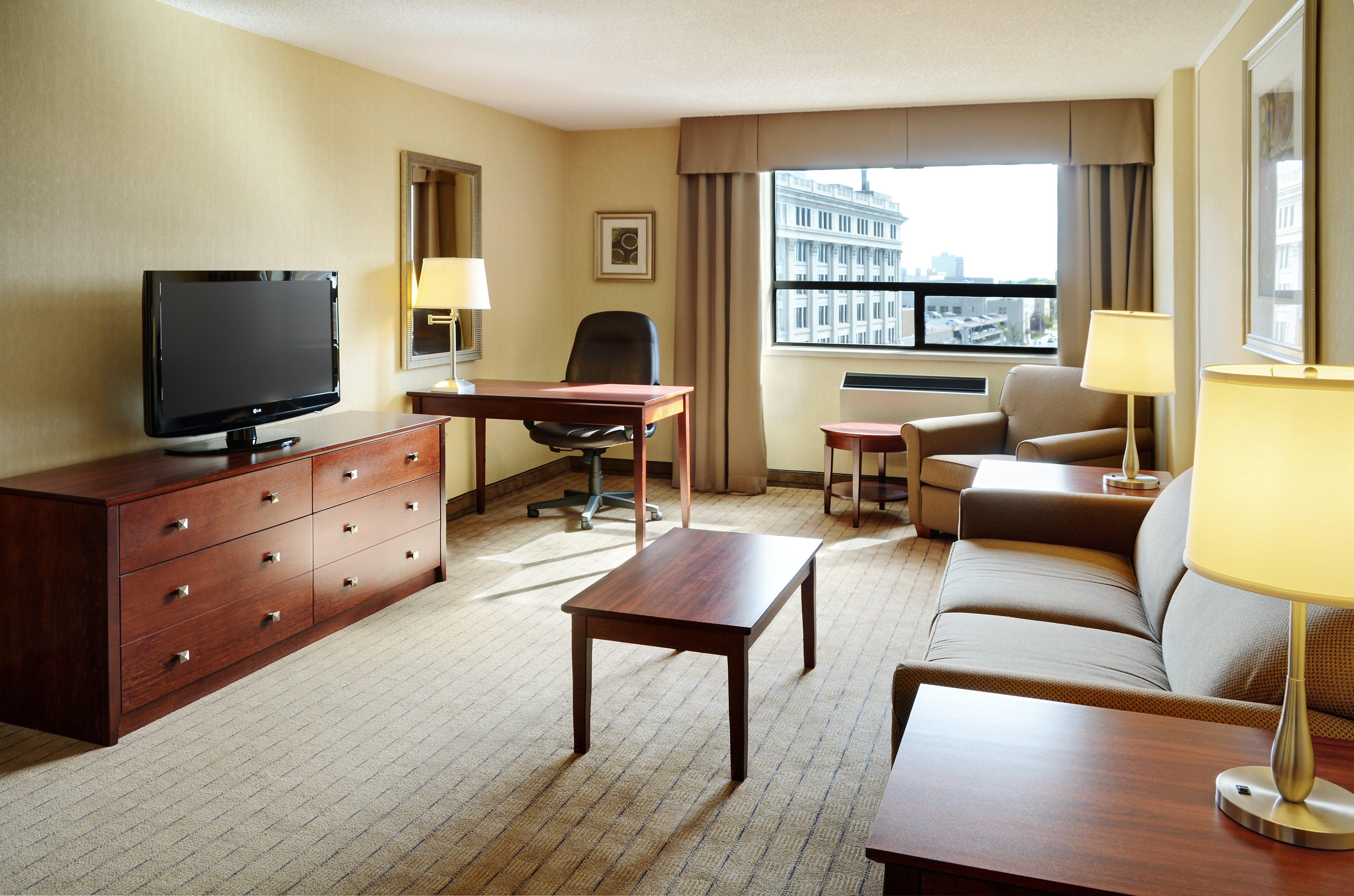 & Downtown By Ihg Hotel Winnipeg
