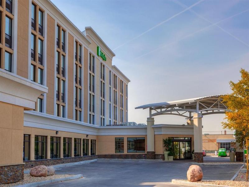 Express Airport - Polo Park By Ihg Hotel 3*