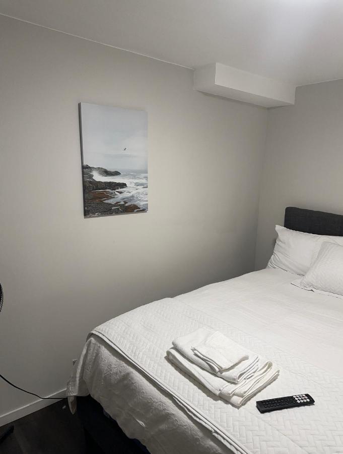 Comfortable 3 Bed Basement Unit Homestay Winnipeg