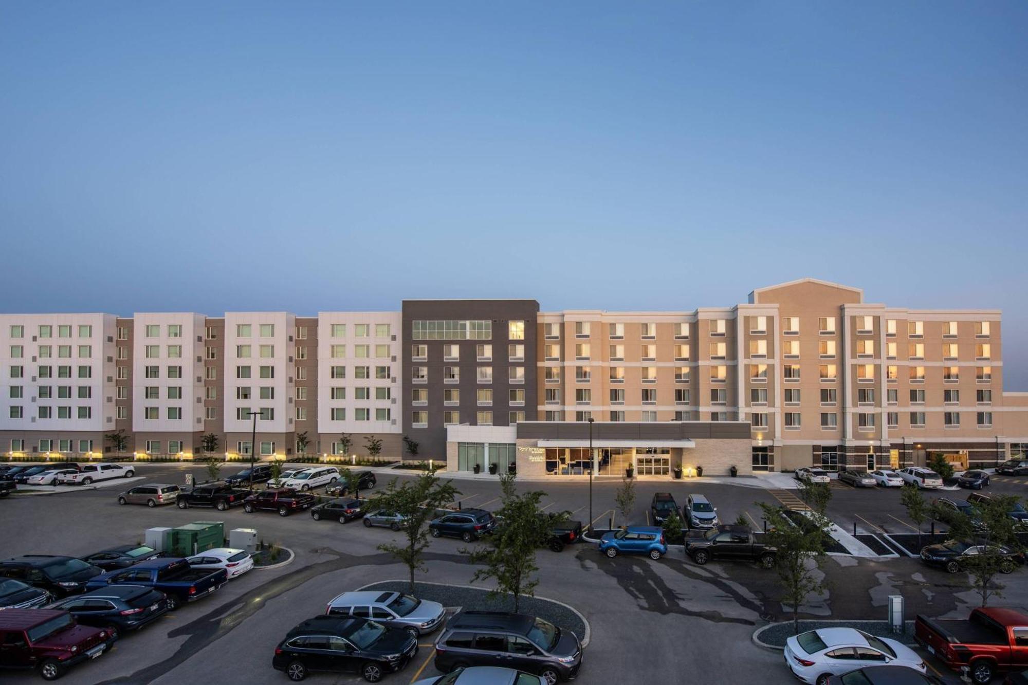 Fairfield & By Marriott Hotel