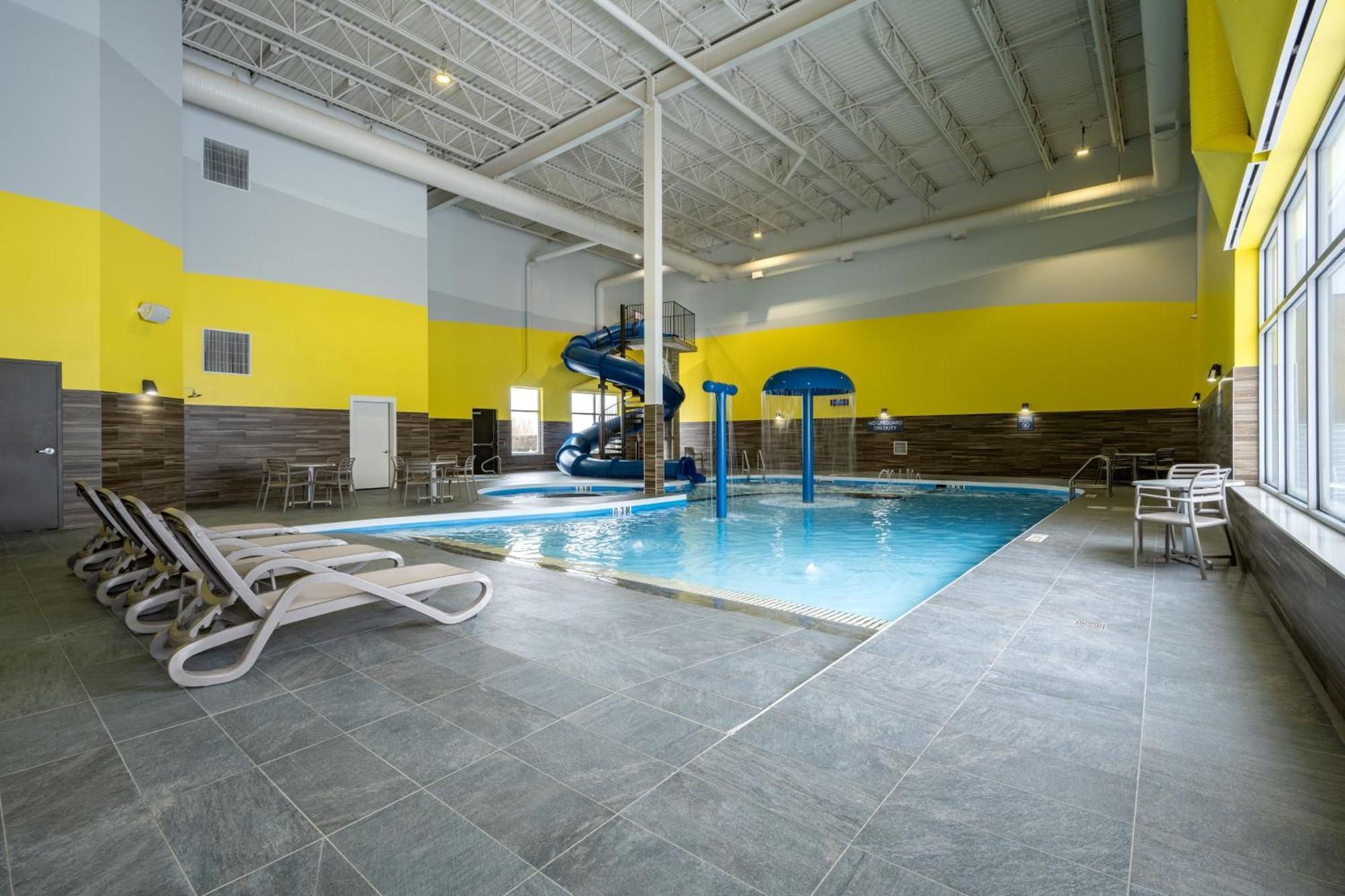 Hotel Fairfield & By Marriott 3*
