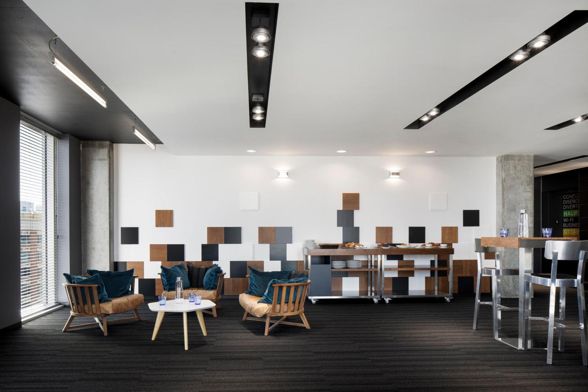 Alt Hotel 3*