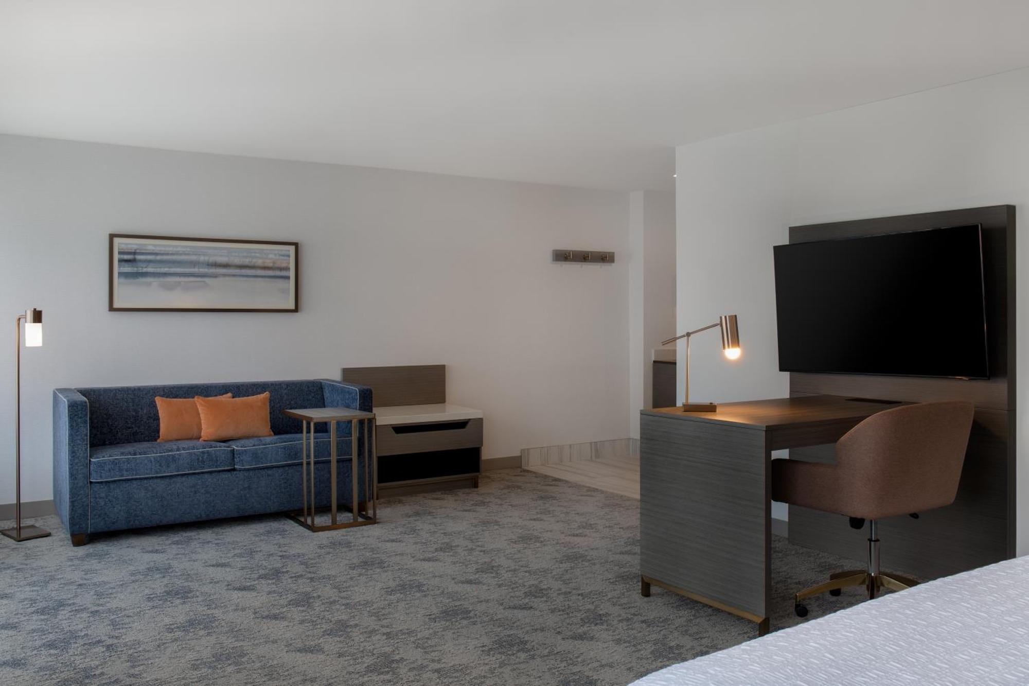 Hotel Hampton By Hilton Downtown Winnipeg