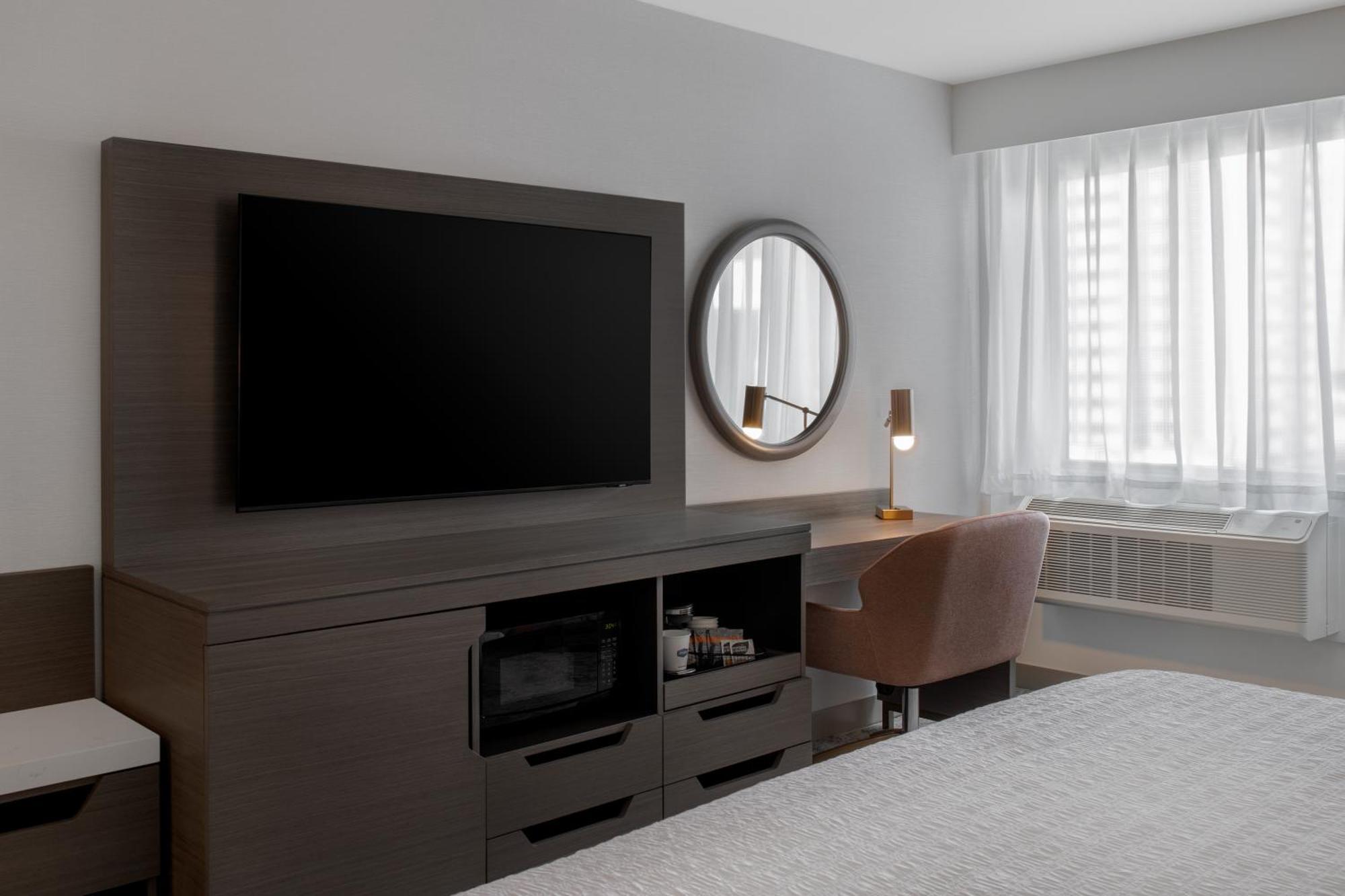 Hampton By Hilton Downtown 3*