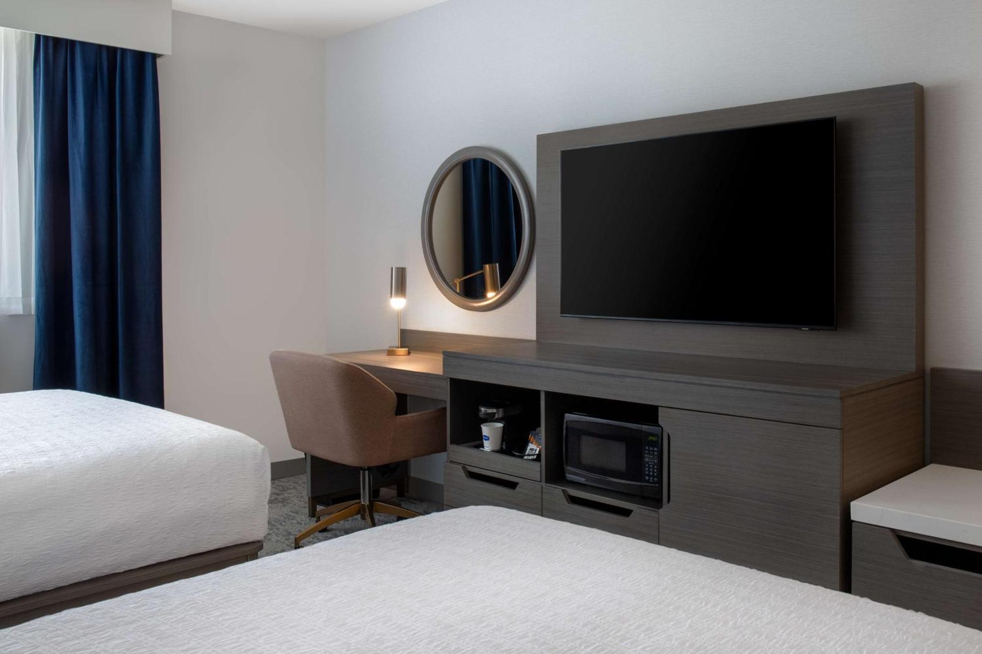 Hotel Hampton By Hilton Downtown 3*