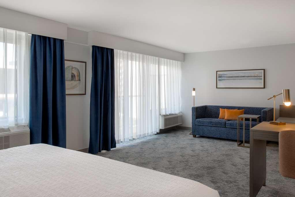Hampton By Hilton Downtown Winnipeg
