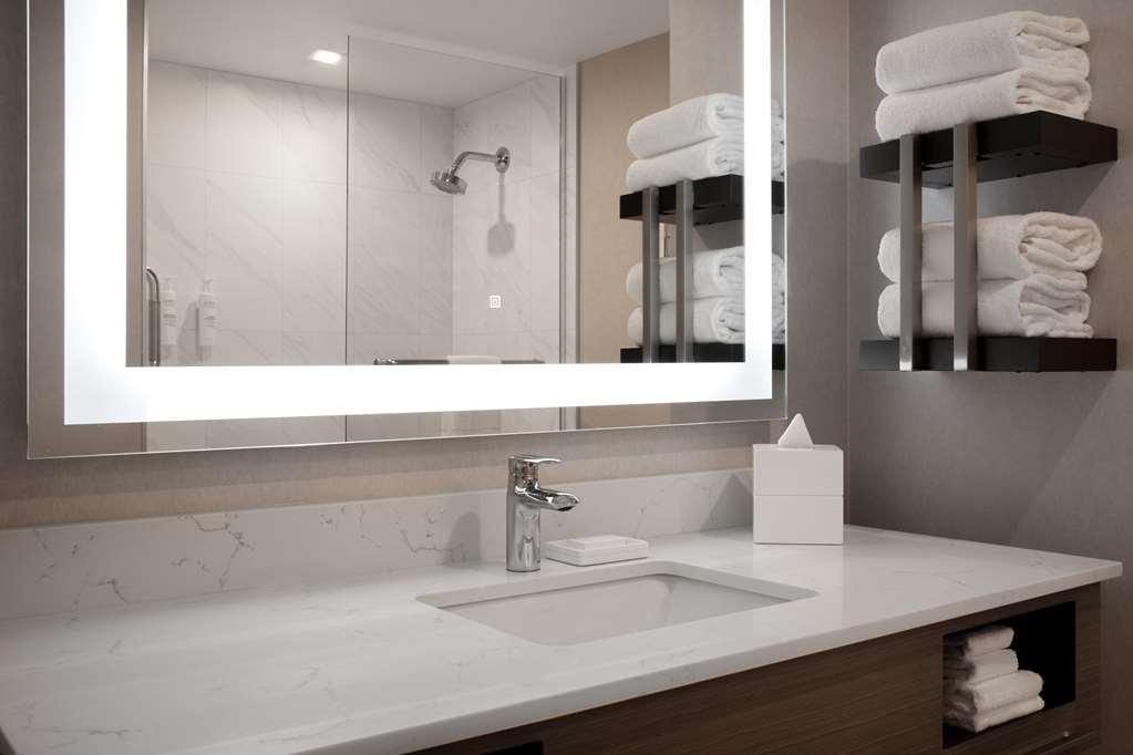 Hampton By Hilton Downtown * Winnipeg