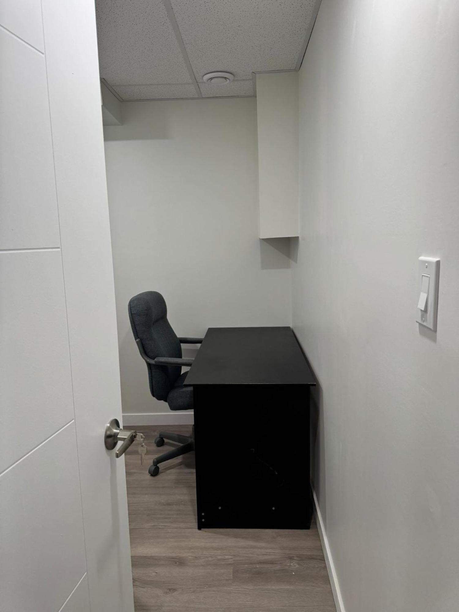Luxury 2 Bedroom Basement *