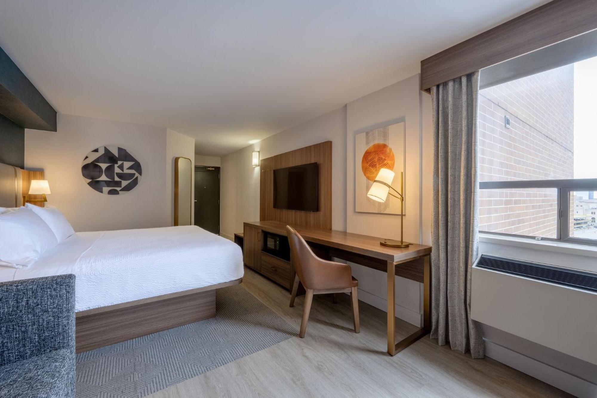 & Downtown By Ihg Winnipeg