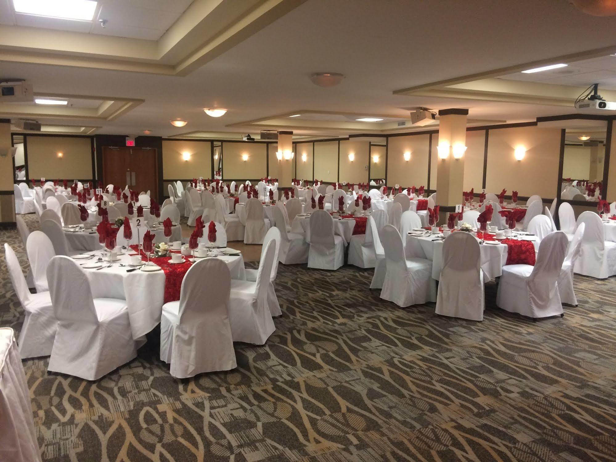 Canad Destination Centre Garry Hotel