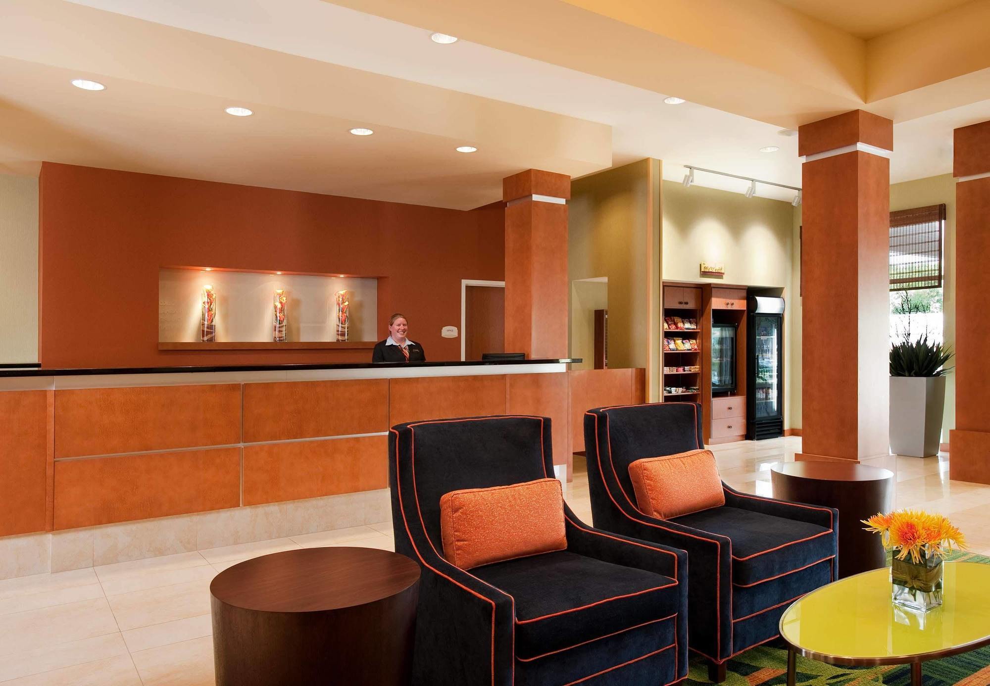 Hotel Fairfield & By Marriott