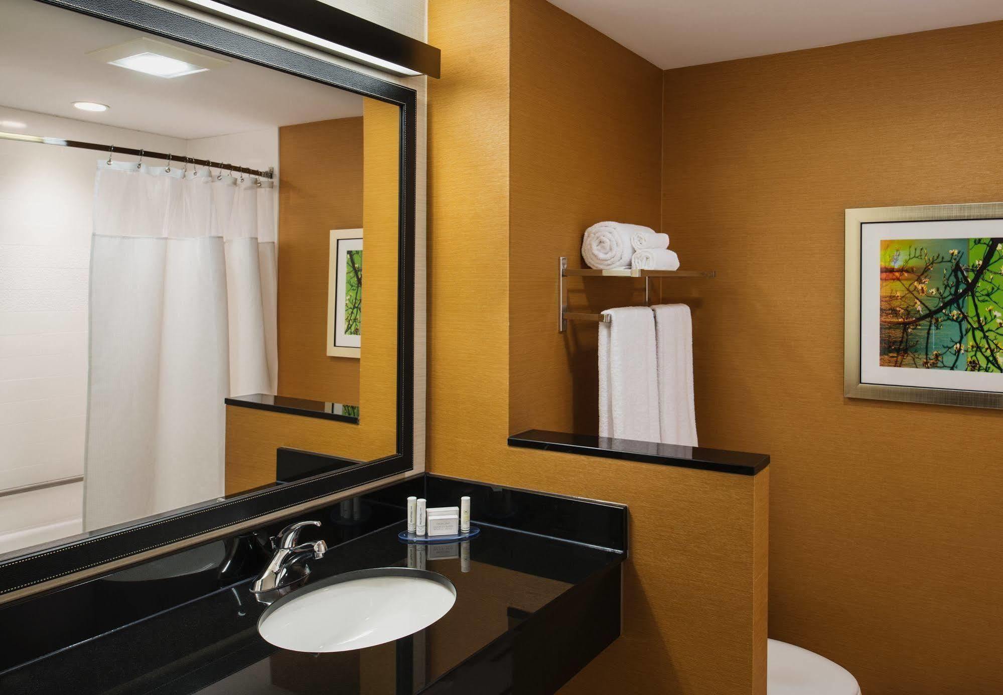 Fairfield & By Marriott Hotel 3*