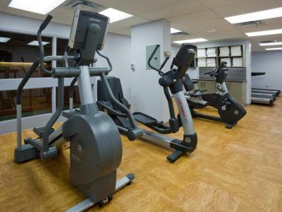 - Airport West By Ihg Hotel 3*