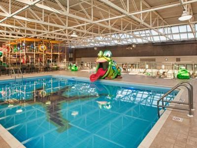 Hotel - Airport West By Ihg 3*