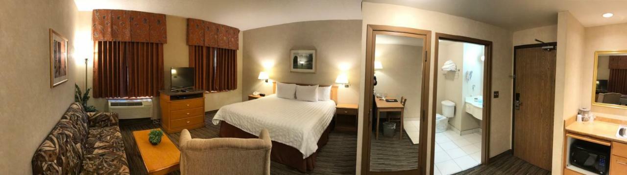Hotel Humphry And Winnipeg