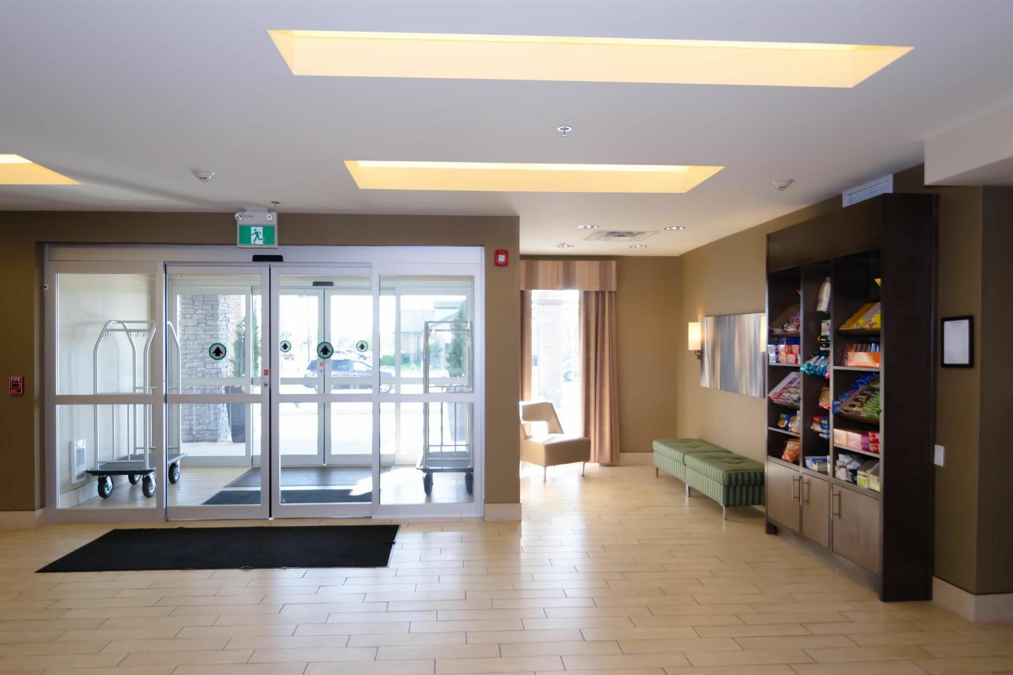 Hotel Western Winnipeg West 3*