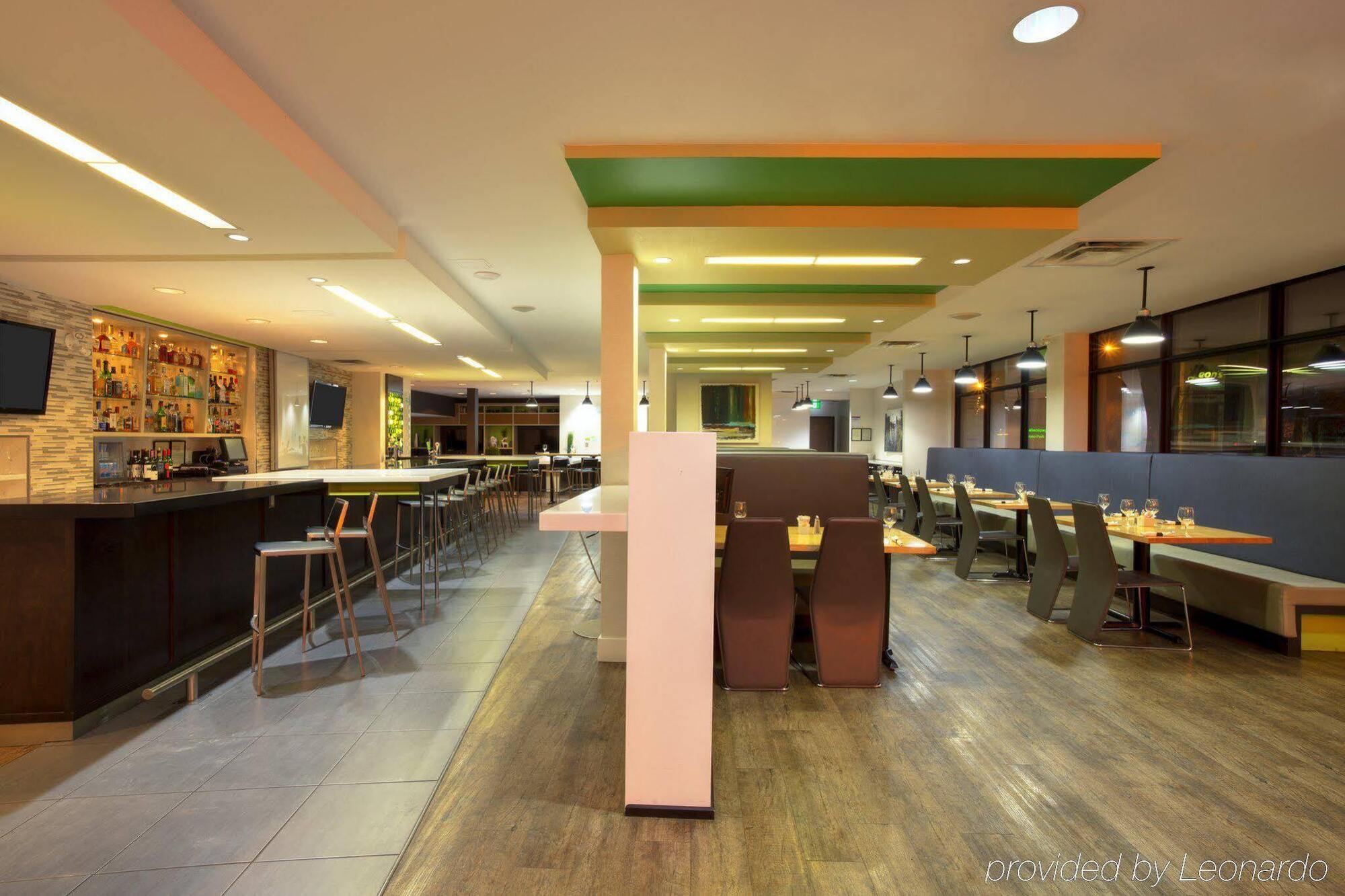 Express Airport - Polo Park By Ihg Hotel