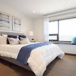 Luxury Living With An Amazing View 2302